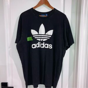 Black Adidas T-Shirt - size 2XL